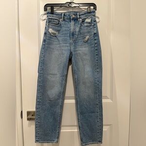American Eagle | Distressed Mom Straight Jean, 0 Short